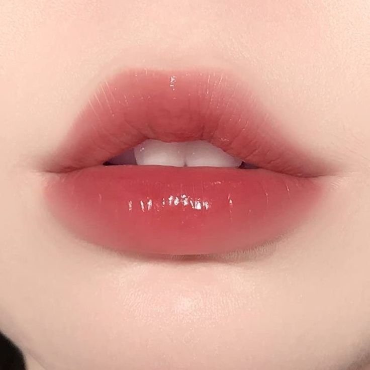K-Beauty Gradient Lips: Cute Meets Sophisticated